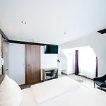 Central City Hotel
